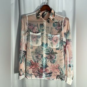 GUESS long sleeve V neck button down blouse w/collar embellishment size MEDIUM